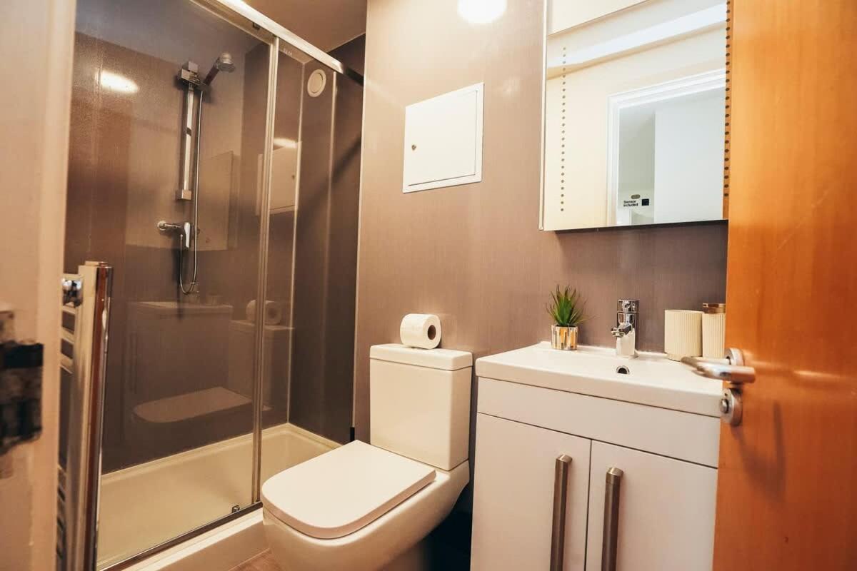 2Br City Centre Apt, Self Check In, Wifi, By Derbnb Sheffield Buitenkant foto