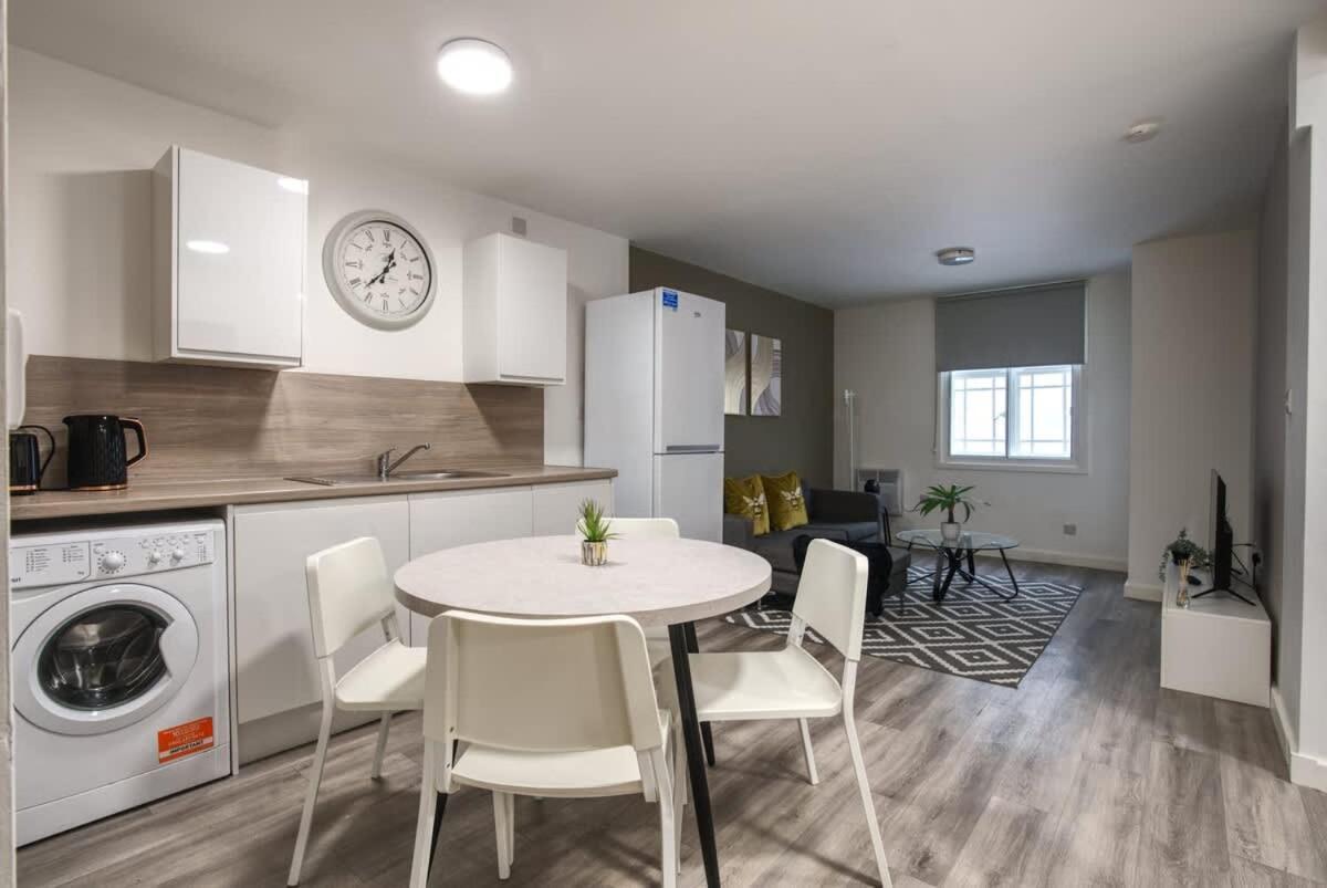 2Br City Centre Apt, Self Check In, Wifi, By Derbnb Sheffield Buitenkant foto